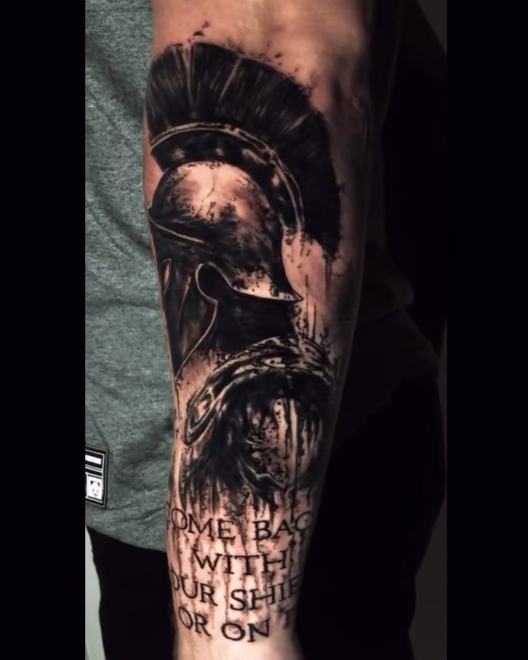 Tatuaje en blanco y negro · House Tattoo