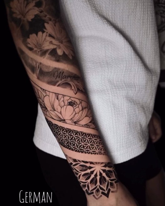 Tatuaje en blanco y negro · House Tattoo