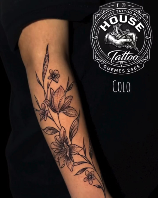Tatuaje en blanco y negro · House Tattoo